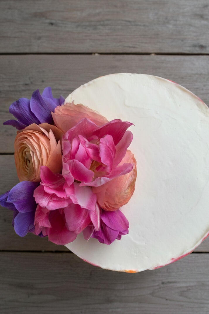 Pink Peach Cake - Celebration Cake with Blooms Pink Peach Cake - Celebration Cake with Blooms
